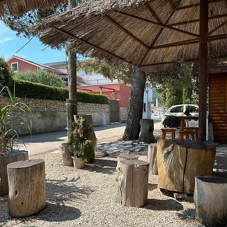 Ferienwohnung Zio Nino Sutomiscica Exterior foto
