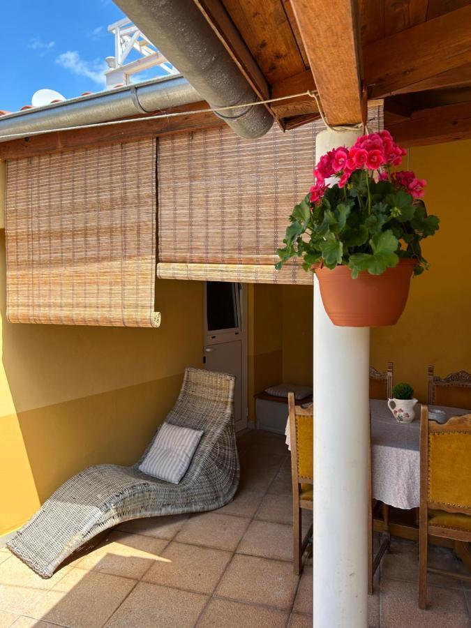 Ferienwohnung Zio Nino Sutomiscica Exterior foto