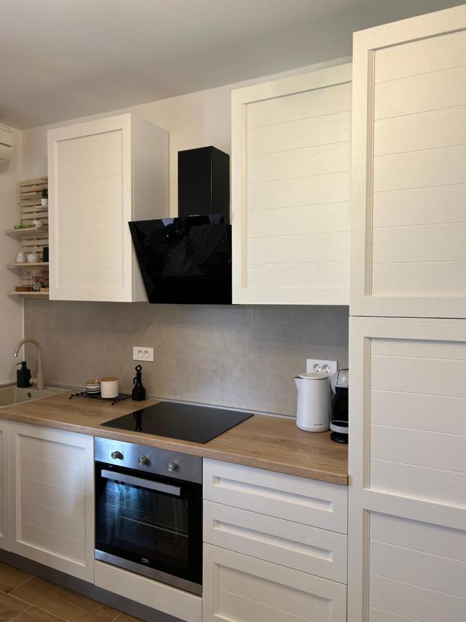 Ferienwohnung Zio Nino Sutomiscica Exterior foto
